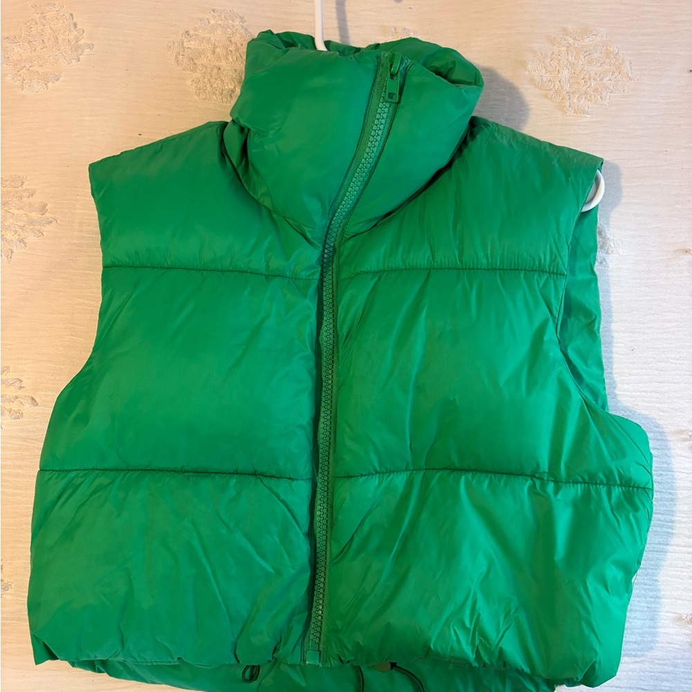 Green Cropped Puffer Vest